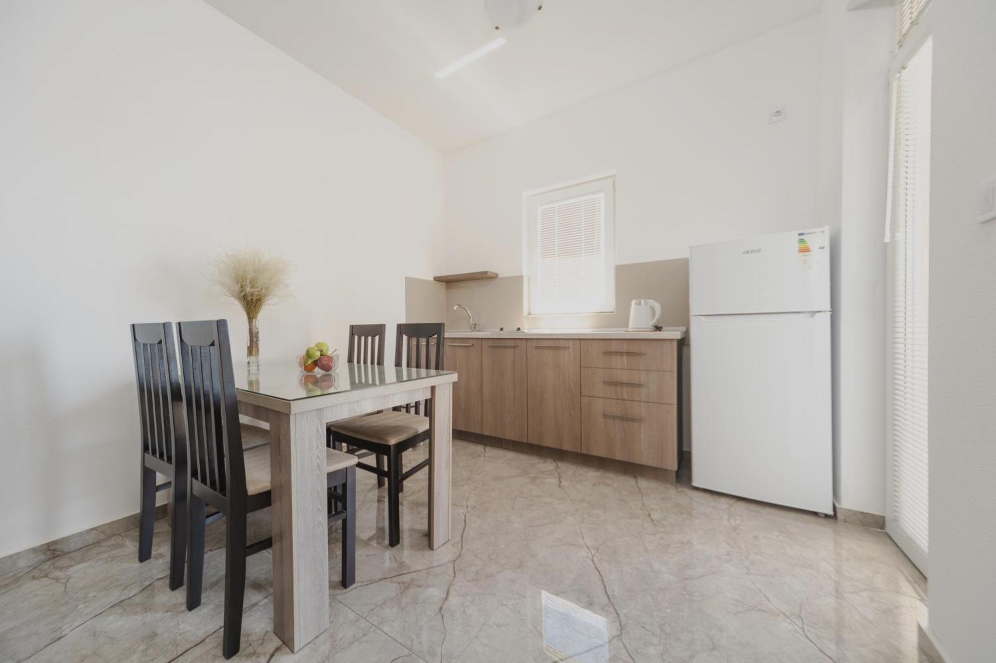 Apartmani Agape Petrovac Exterior foto