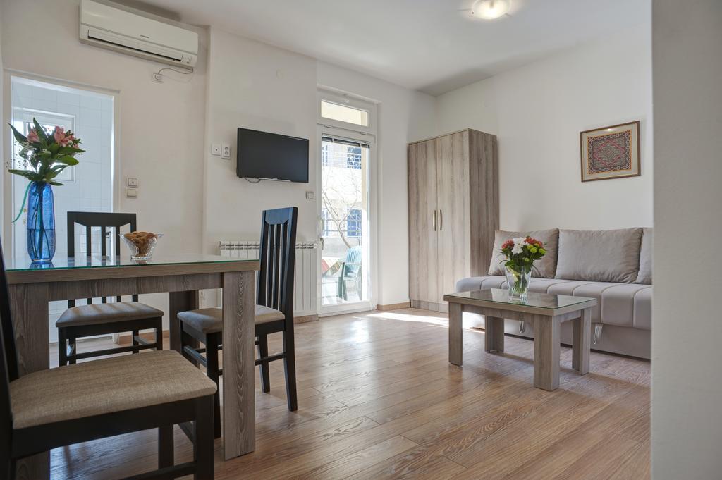 Apartmani Agape Petrovac Exterior foto